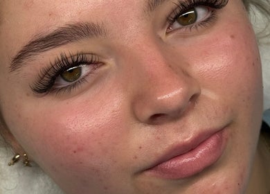 Close-up of expertly styled lashes at Brow Obsession Specialist, Dee Why, New South Wales, AU.