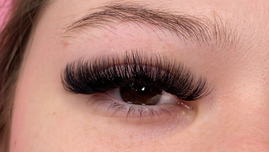 Immagine 1, LLashes by Lou