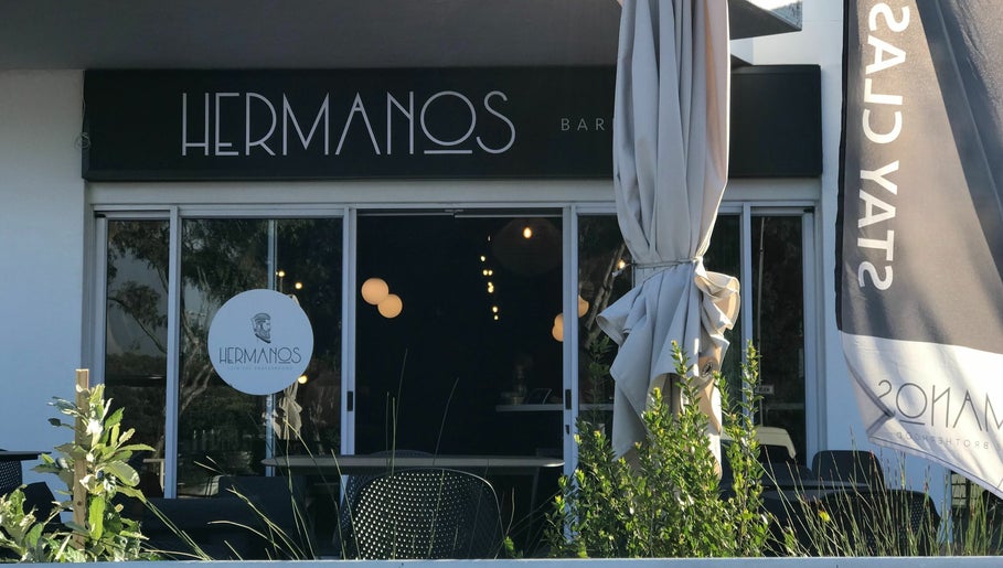 Hermanos - Green Point image 1