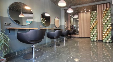 Gareth and Carly at Artistic Hair Co. – kuva 2