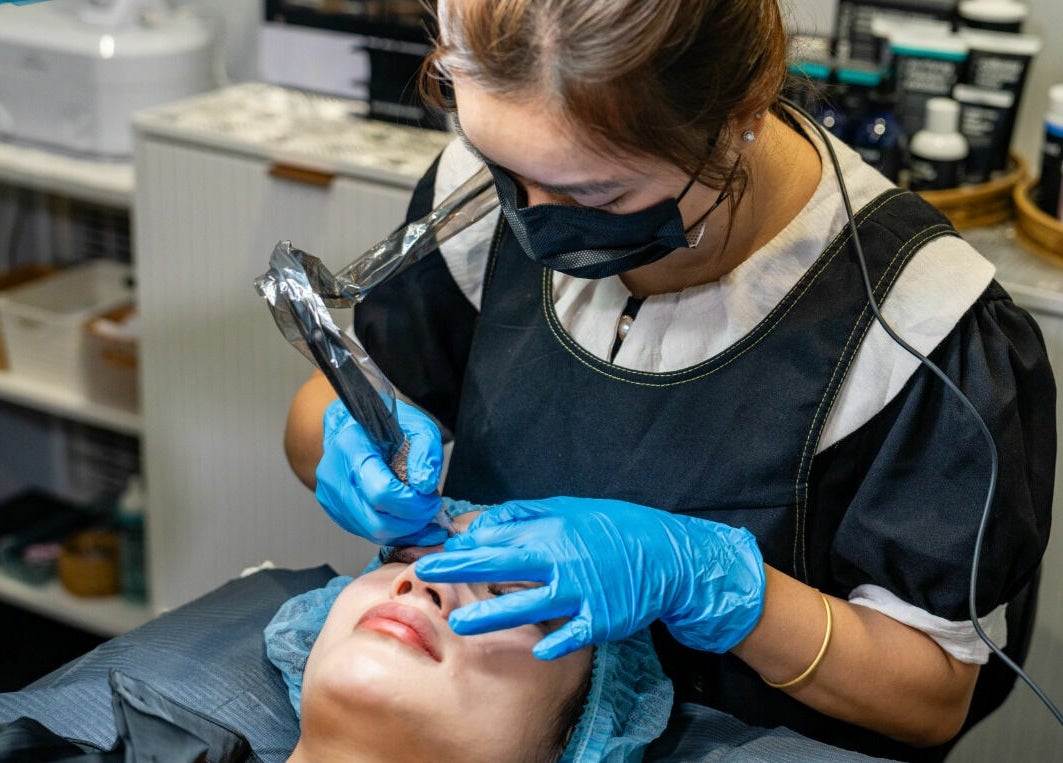 Expert lash treatment at Sol Brow and Lash, Melbourne, Victoria, AU. Precision and care in every detail.