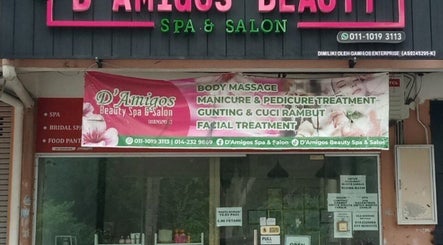 Entrance of D'Amigos Beauty Spa and Salon Muslimah, Changlun, Kedah, MY, featuring service banners.