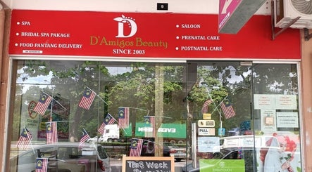 Front view of D'Amigos Beauty Spa and Salon Muslimah in Changlun, Kedah, MY, showcasing its welcoming entrance.