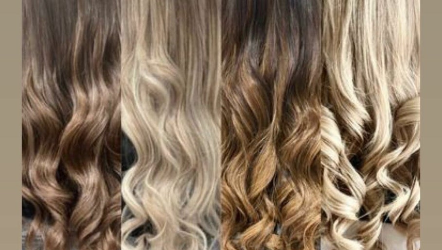Mobile Hair Extensions Wirral – kuva 1