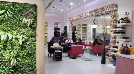 Palorma Beauty Lounge image 3