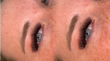 Lashes and beauty by Cara rose