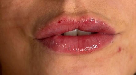 Valentine Rose Clinic, bilde 2