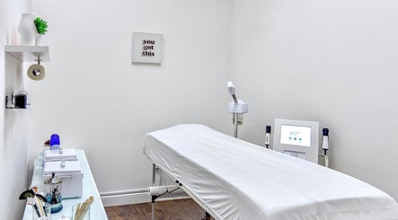 Calm treatment room at Skin From Brazil, Stockbridge, Georgia, US with modern equipment and cozy ambiance.