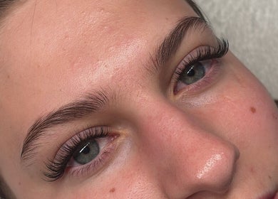 Close-up of eyelash extensions at Aleighas Beauty, Guildford, England, GB.