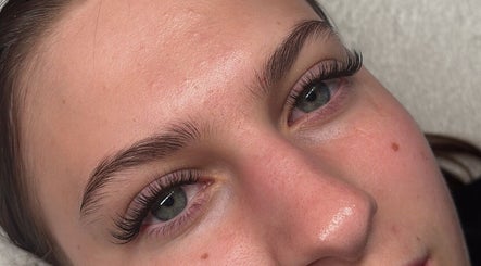 Close-up of eyelash extensions at Aleighas Beauty in Guildford, England, GB, showcasing natural elegance.