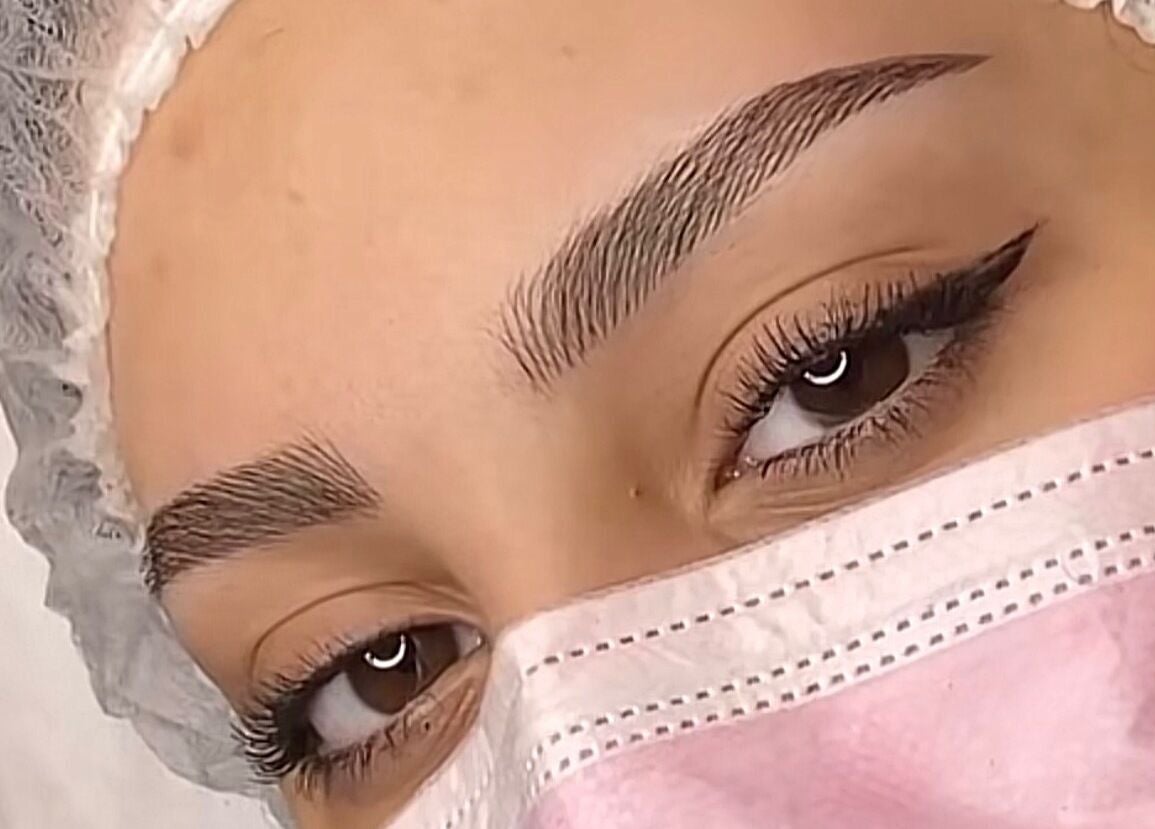 Close-up of expertly shaped eyebrows at Wafaabeaty, New York, New York, US, showcasing precision beauty.