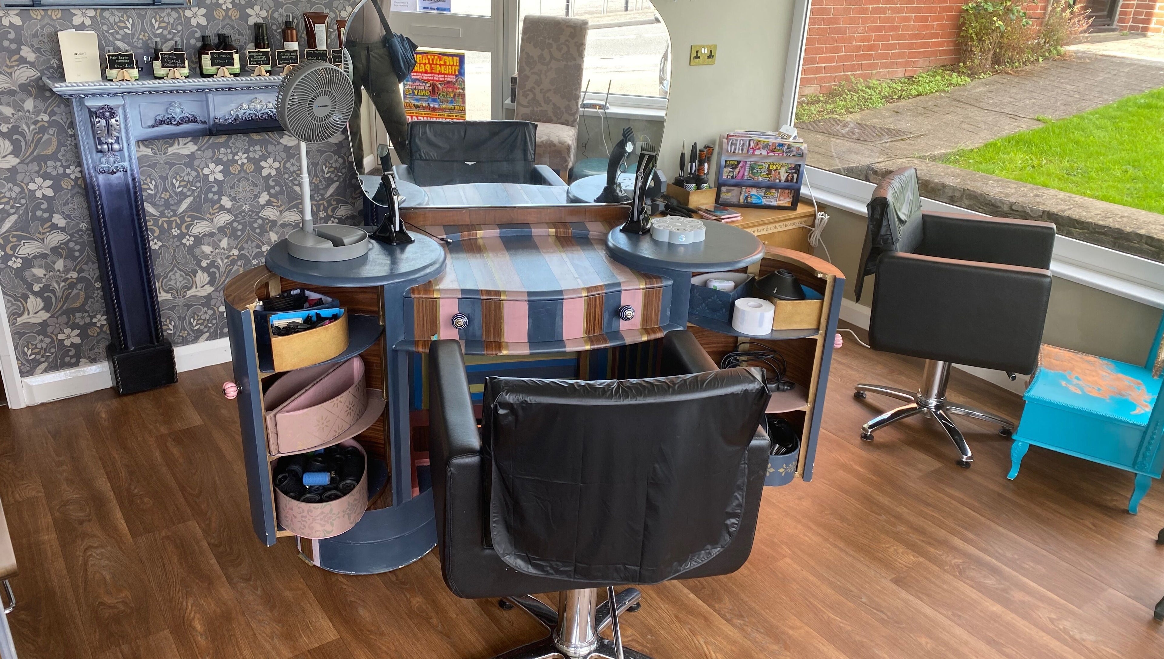 Stylish hair styling station at Hot Heads Hair Design, Portishead, North Somerset, GB.