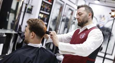 Elite Barber Gents Salon – obraz 2