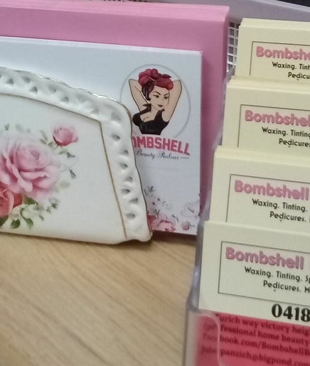 Bombshell Beauty Parlour, bild 2