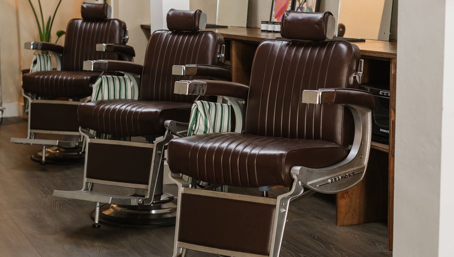 Imagen 1 de Three Chairs - Princes Risborough