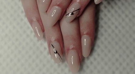 Angel's Wicked Nails kép 3