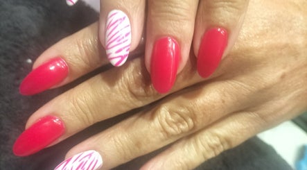 Angel's Wicked Nails & Lashes – obraz 3