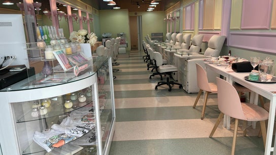 Lollipop Beauty Center