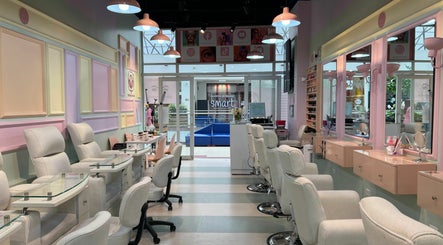 hình ảnh 2 của Lollipop Beauty Center