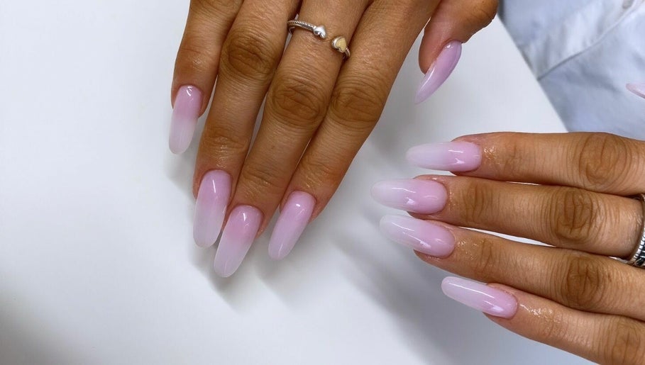 Kirsty’s Nails and Beauty imagem 1