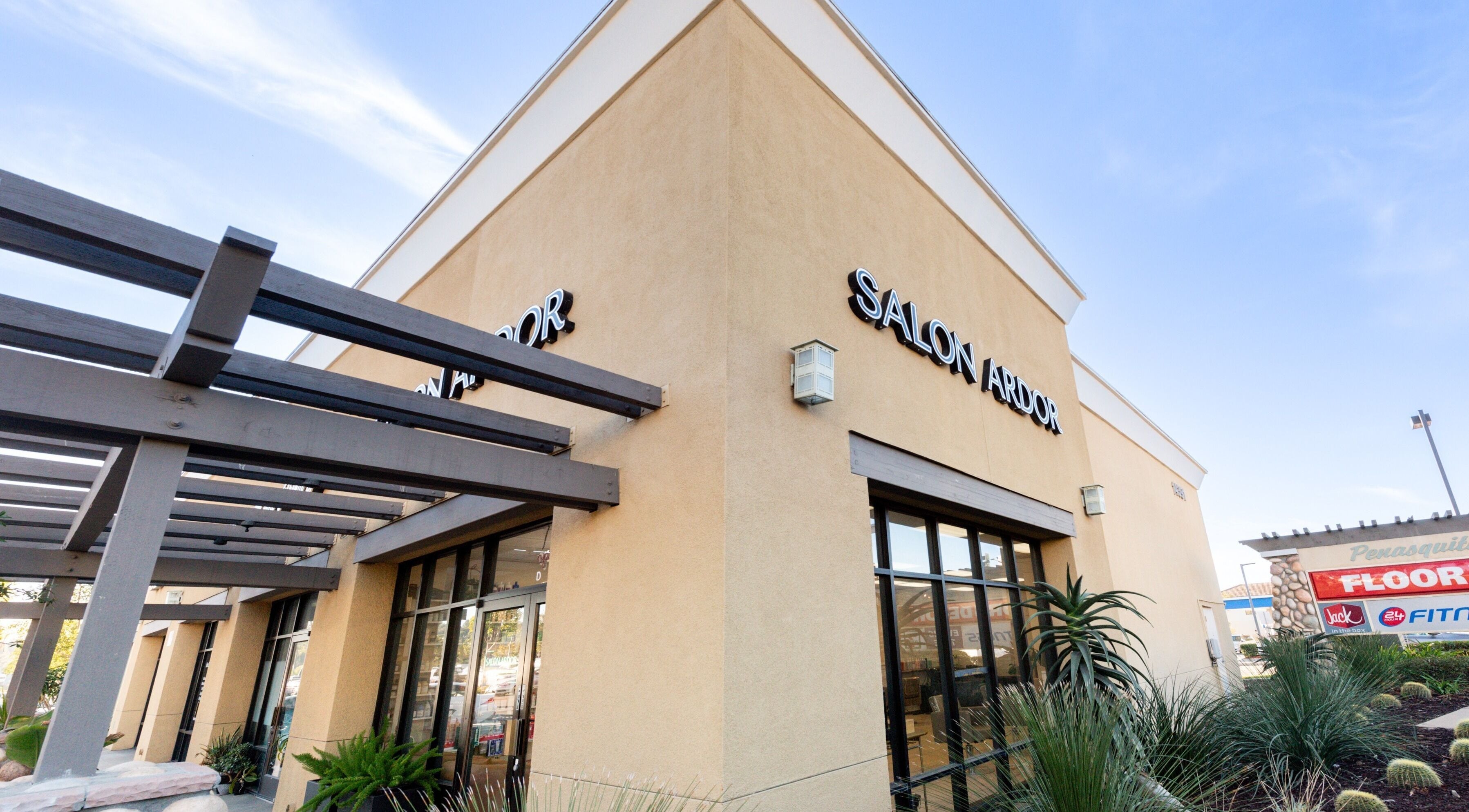 Front view of Salon Ardor in San Diego, California, US, showcasing modern architecture and clear signage.
