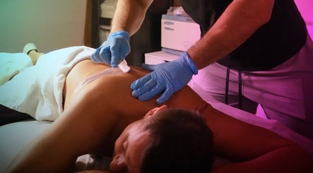 AlexSpot24 Miami - Mens Spa, Body Trimming, Waxing, Laser & Massage Specialized for Men