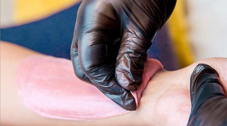 AlexSpot24 Miami -Mens Grooming, Mens Waxing & Massage Spa