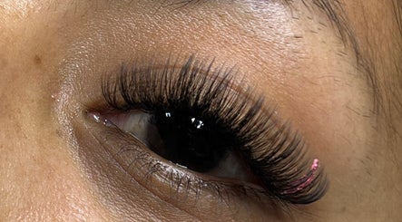 Cami Lashes 21 obrázek 2