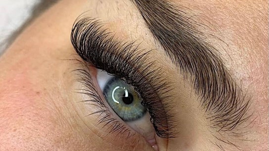 Lashology - Lashes by Amy