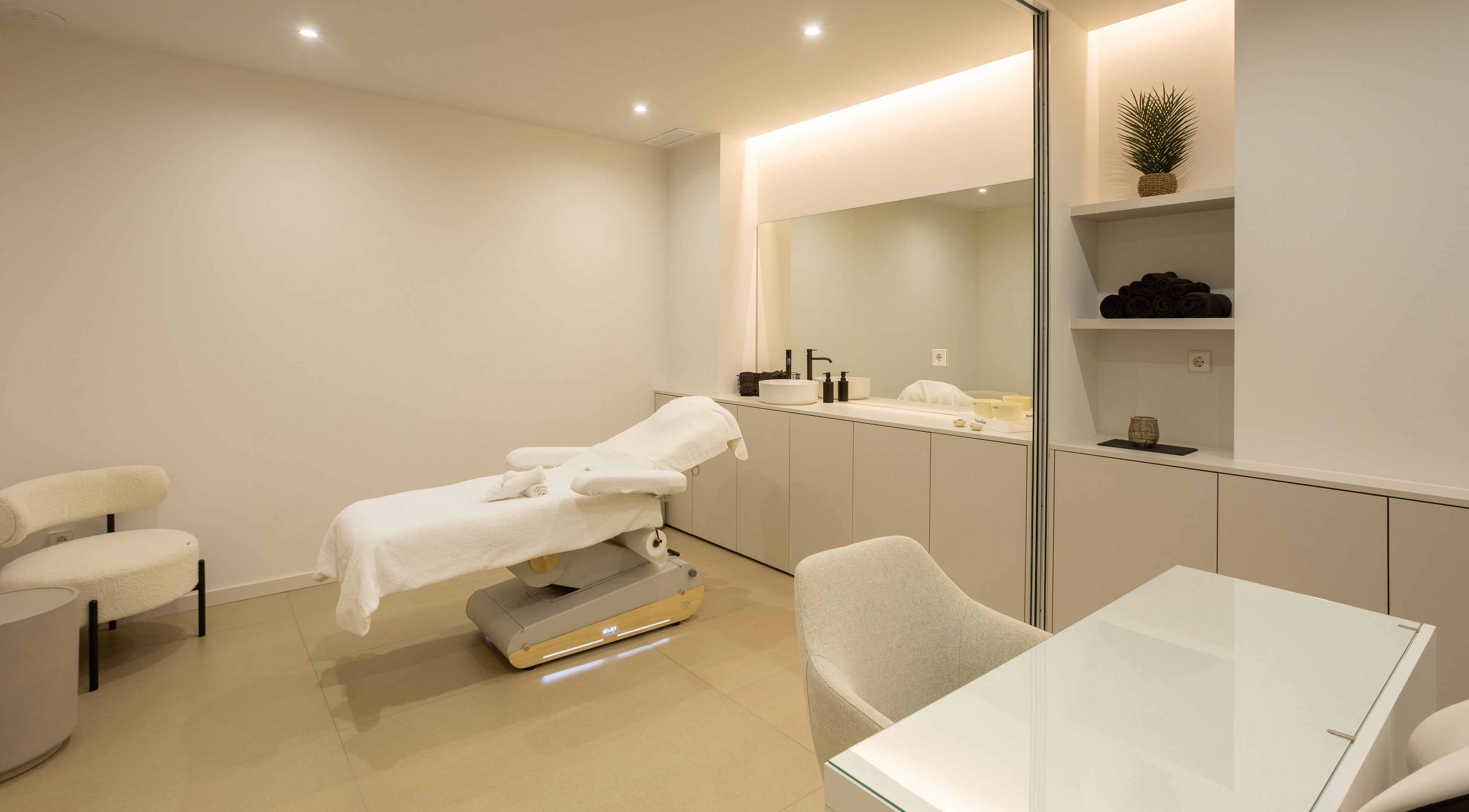 Sala de tratamiento tranquila en Noemi Vives Belleza Integral, Elx, Comunidad Valenciana, ES.