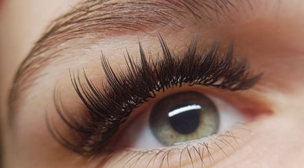 Lash Artistry by RK image 2