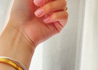 Κομψά νύχια με φυσική απόχρωση στο Karma Beauty Studio, Αθήνα, Αττικής, GR.