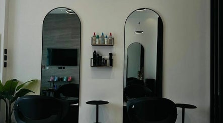 Always On Show Hair Studio Bild 3