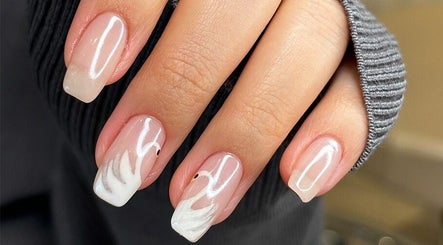 hình ảnh 2 của Russian Nails Art Salon