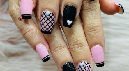 Awesome Nails and Beauty Altona imagem 3