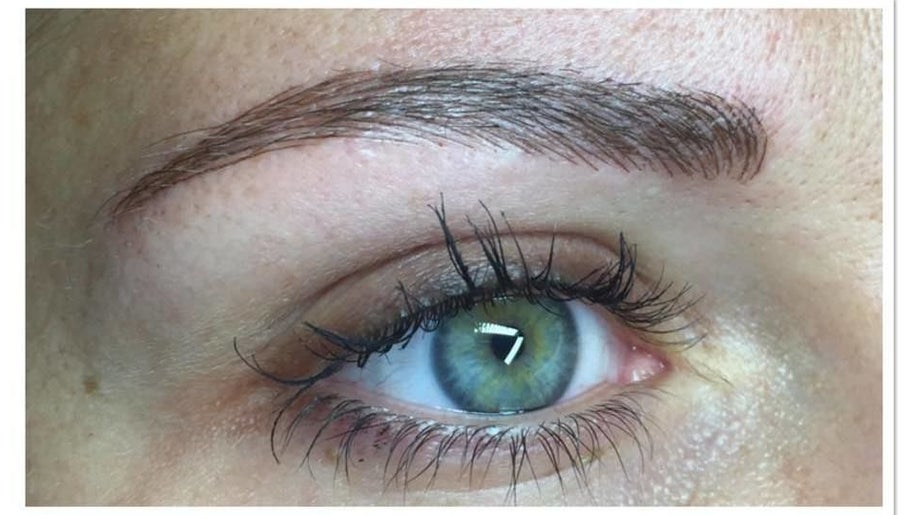 Kiwi Beauty - Treatments & Training image 1