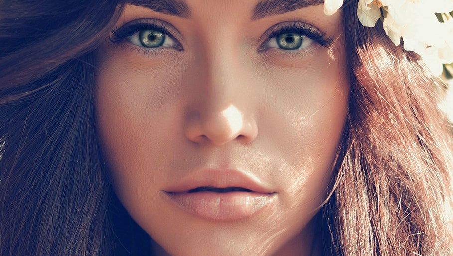 R & R Lash Lounge image 1