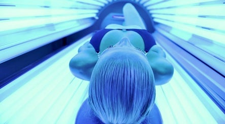 Glow Tanning Salon Bild 2