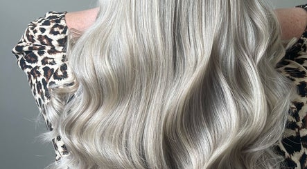 Elegant silver waves hairstyle at Shekinah Studios Ltd, Manukau, Auckland, NZ.