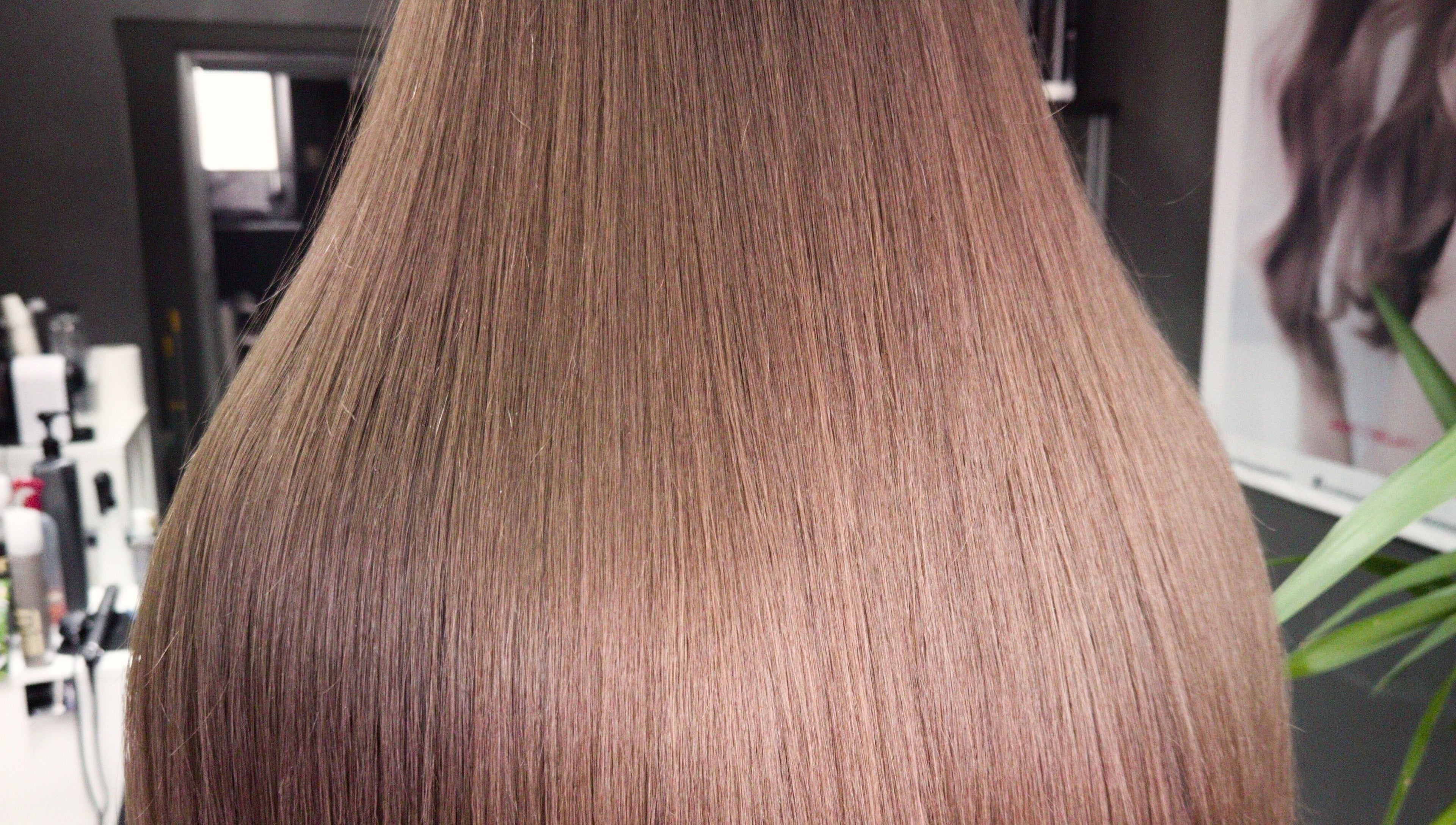 Păr mătăsos și lucios la Blanchette Hair and Beauty Studio, Botoșani, Județul Botoșani, RO.