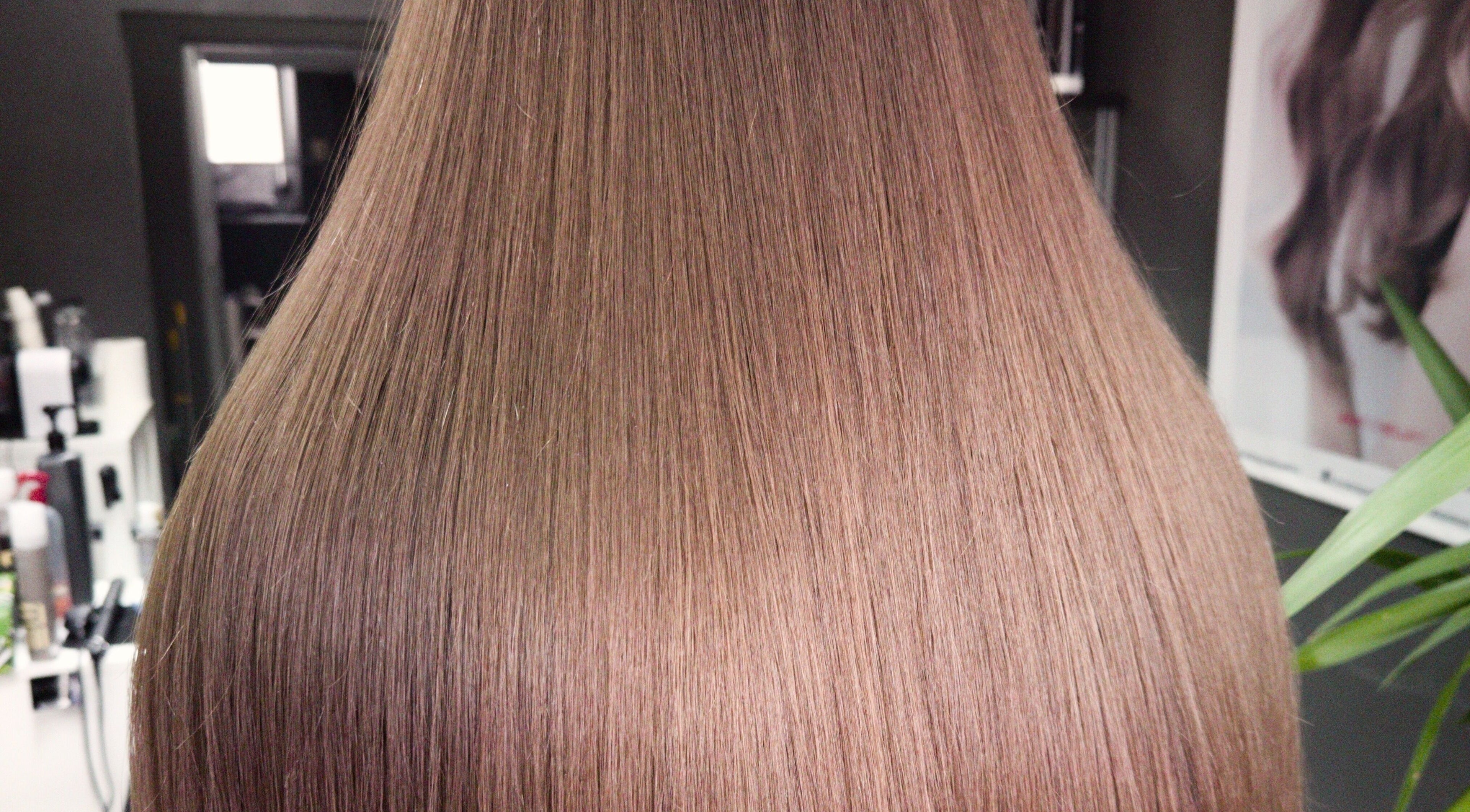 Păr mătăsos și lucios la Blanchette Hair and Beauty Studio, Botoșani, Județul Botoșani, RO.