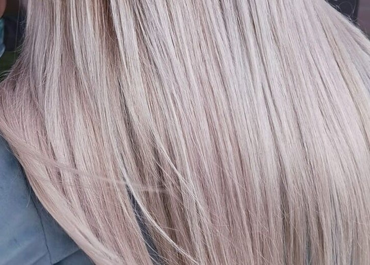 Par blond strălucitor la Blanchette Hair and Beauty Studio, Botoșani, Județul Botoșani, RO.