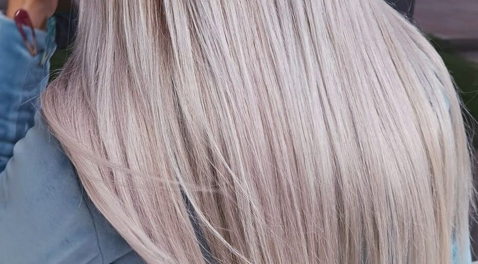 Par blond strălucitor la Blanchette Hair and Beauty Studio, Botoșani, Județul Botoșani, RO.