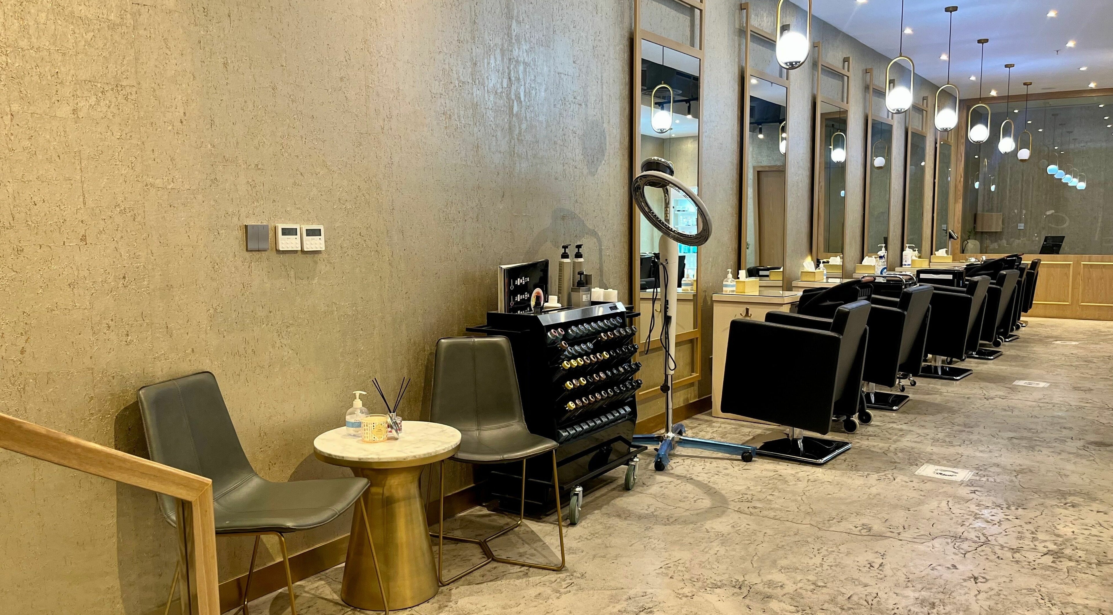 Chic interior of Zoz Lashes - Riyadh with modern styling chairs and elegant decor, located in Riyadh Province, SA.