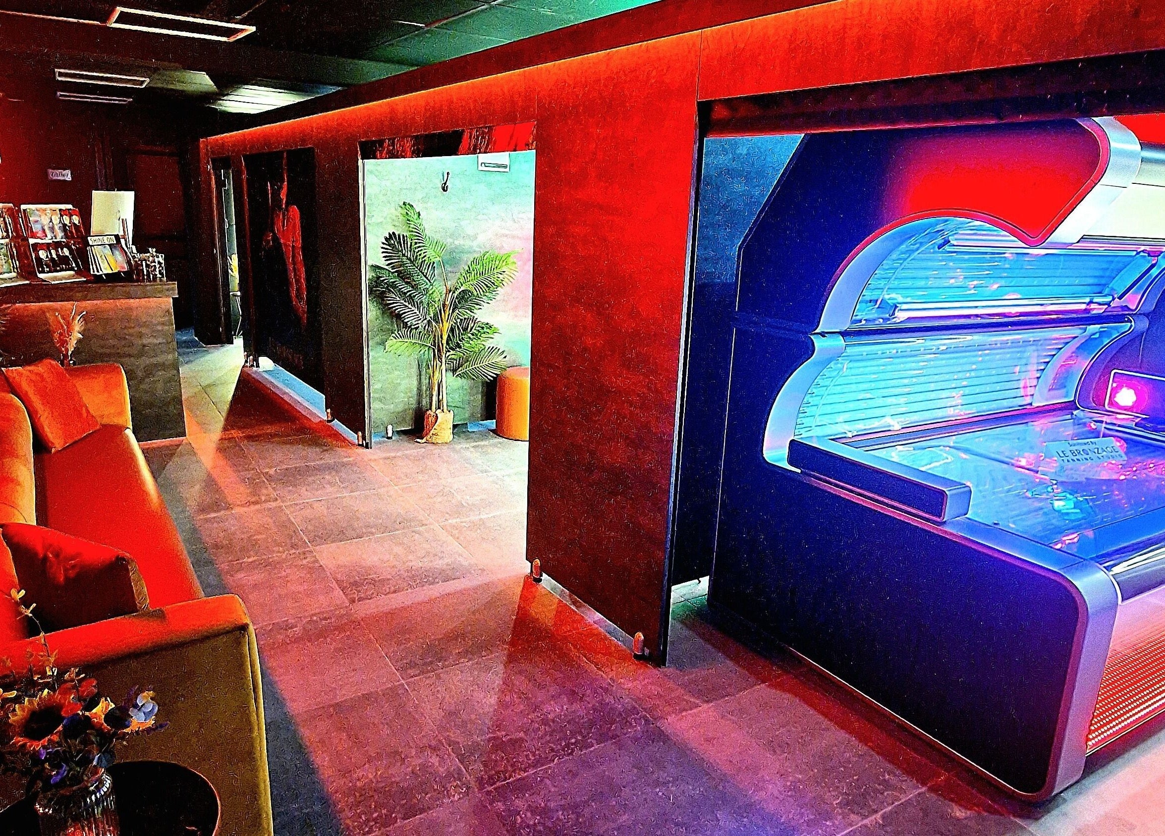 Stylish tanning area at Fade Masters Barbers & Tanning Salon Hale, Hale Barns, England, GB with modern decor.