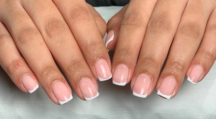 Kmara Nails and Beauty billede 3