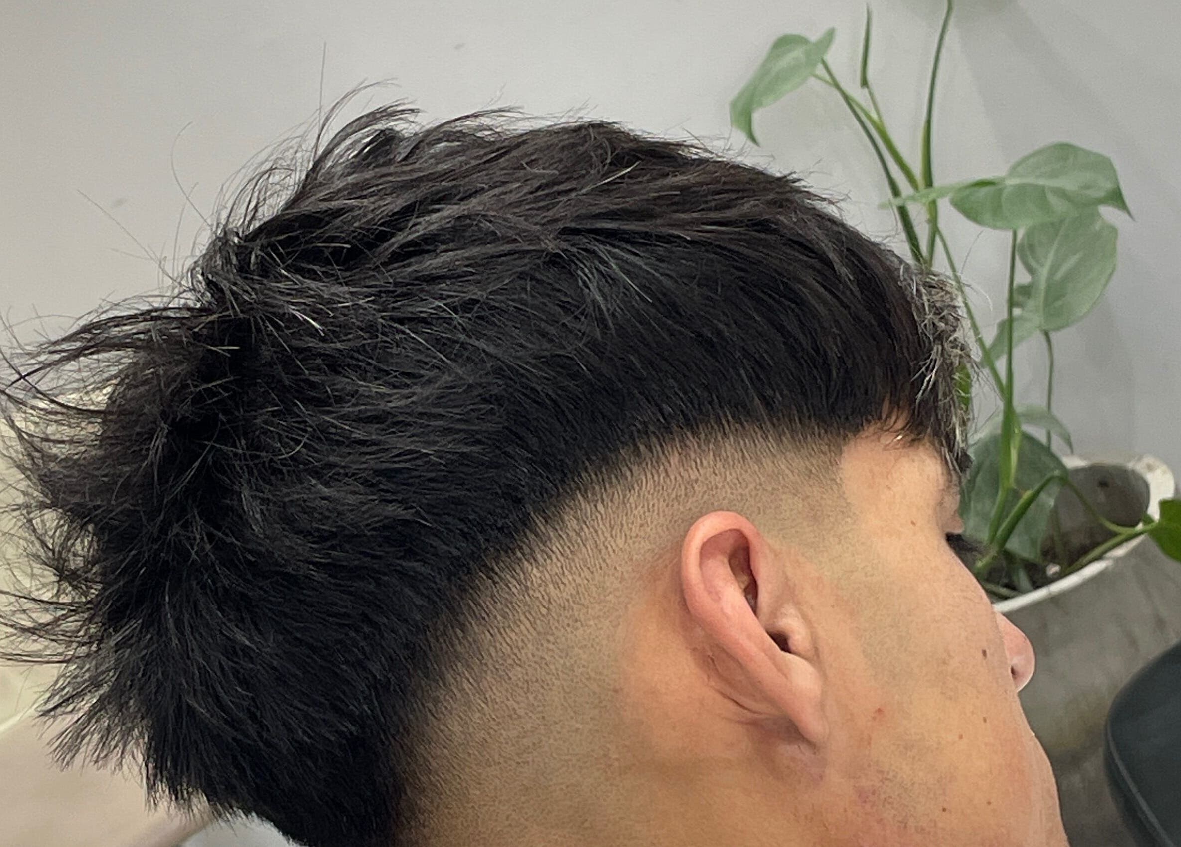 Corte de cabello moderno en JM Barber Studio, Cañada De Gomez, Santa Fe, AR. Estilo profesional y cuidado.