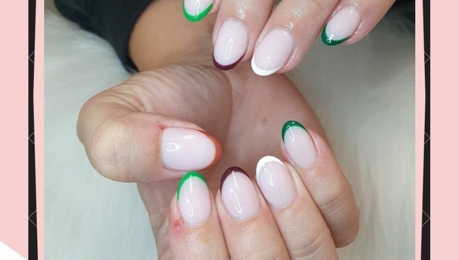 Nailed Wirral Based at Arabelle Hair and Beauty Rooms – kuva 1