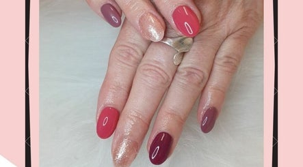 Nailed Wirral Based at Arabelle Hair and Beauty Rooms – obraz 2