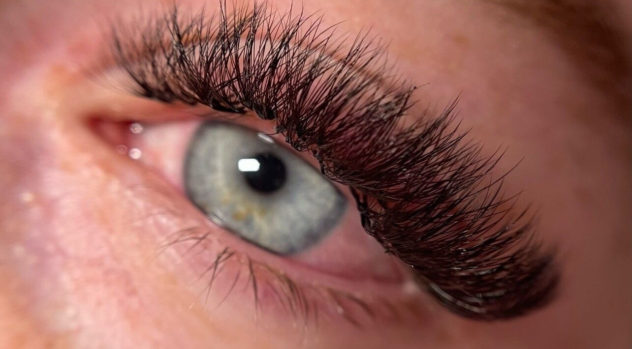 Close-up of voluminous lashes at Shana’s Lash & Beauty Boutique, Newton Abbot, England, GB.